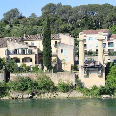 Au Pied Du Gardon. * Remoulins