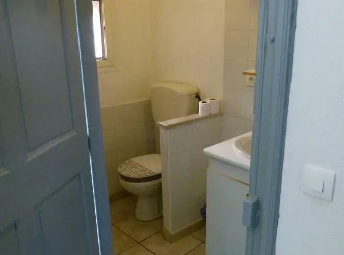 Au Pied Du Gardon. Apartamento Remoulins